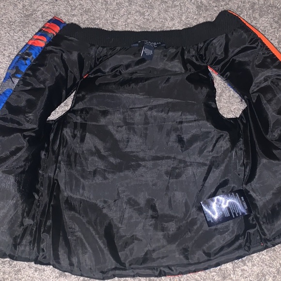 Rocawear puffer‎ vest orange & blue camouflage, size 2T - Picture 3 of 7